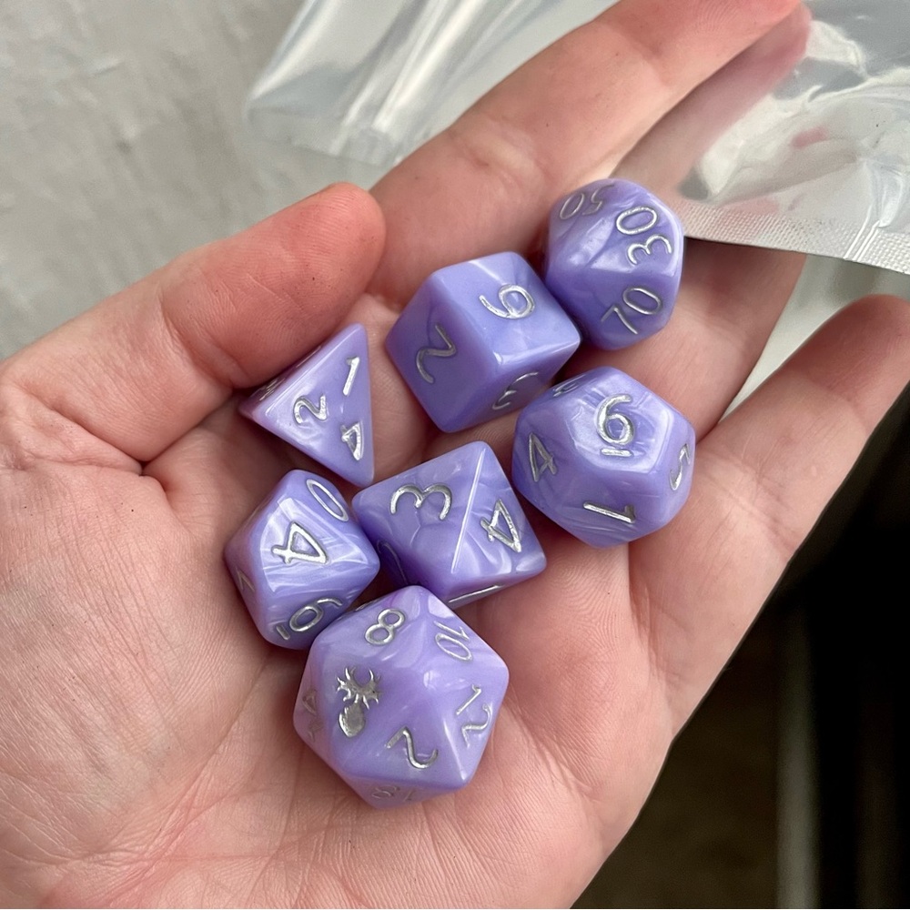 NIB 7-piece lavender TTRPG dice set with silver ink